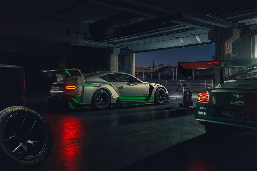 Bentley Continental GT3 2018 года  (фото 6 из 16)